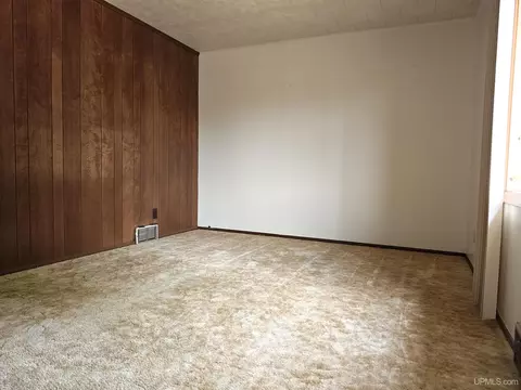 61 4th, South Range, MI 49963 photo 5