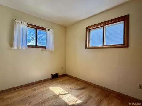 61 4th, South Range, MI 49963 photo 10