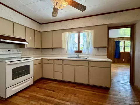 61 4th, South Range, MI 49963 photo 17