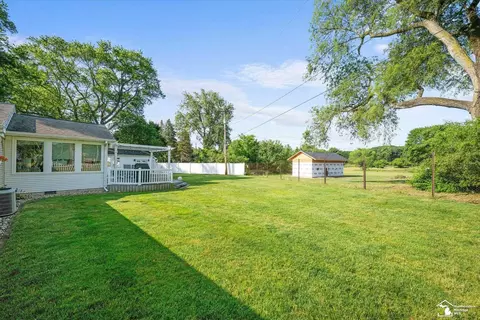 Exterior - 6579 Centennial, Temperance, MI 48182 photo 10 of 12