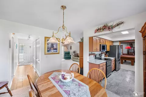 Entry Way - 6579 Centennial, Temperance, MI 48182 photo 4 of 4