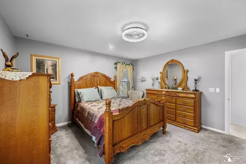 Bedroom - 6579 Centennial, Temperance, MI 48182 photo 4 of 4