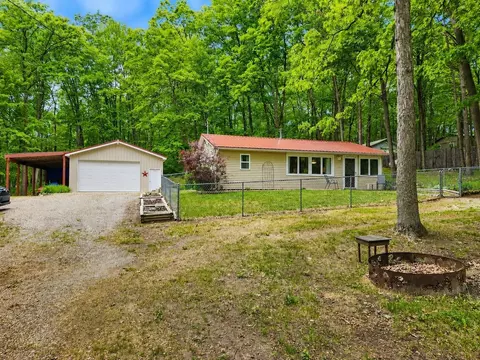 10465 N Athey, Harrison, MI 48625