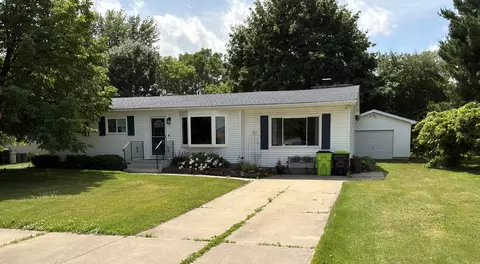 4648 Meadow Ct, Auburn, MI 48611