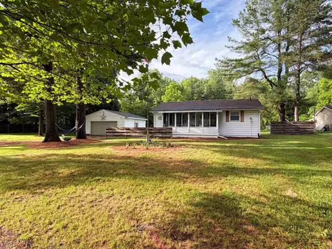 1079 W Moore, Saginaw, MI 48601