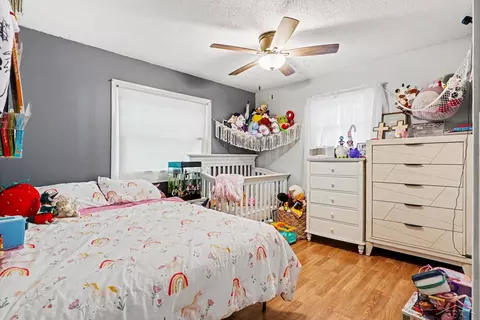Bedroom - 2424 E Shaffer, Midland, MI 48642 photo 3 of 3
