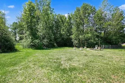 Exterior - 2424 E Shaffer, Midland, MI 48642 photo 11 of 12