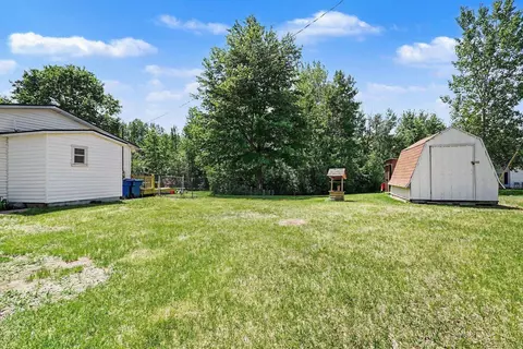 Exterior - 2424 E Shaffer, Midland, MI 48642 photo 10 of 12
