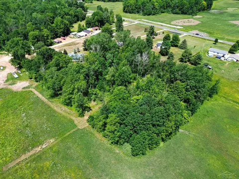 View/Area - 2424 E Shaffer, Midland, MI 48642 photo 3 of 7