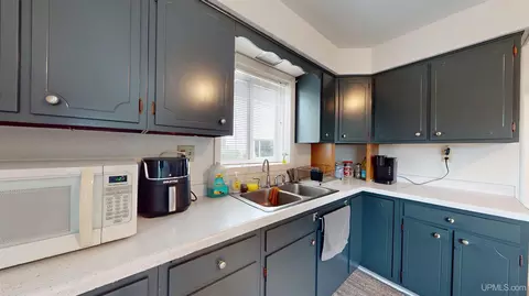 Kitchen - 747 S S Pne, Ishpeming, MI 49849 photo 2 of 4