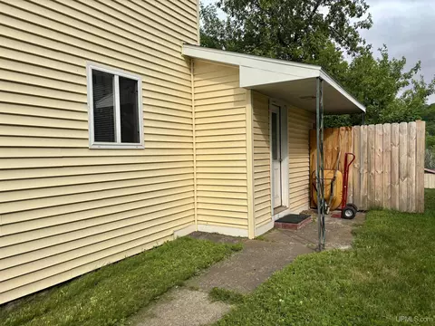 Exterior - 747 S S Pne, Ishpeming, MI 49849 photo 8 of 11