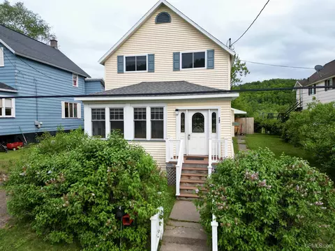 Exterior - 747 S S Pne, Ishpeming, MI 49849 photo 6 of 11