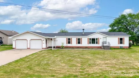 w5421 Ranch Road, Norway, MI 49870