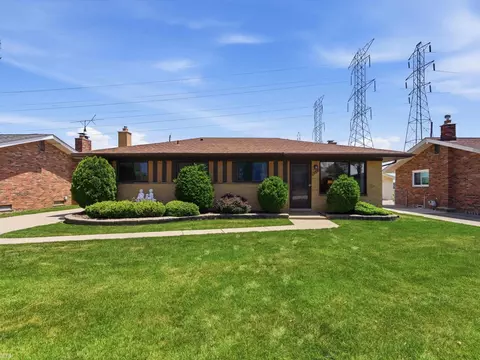 35842 Malibu, Sterling Heights, MI 48312