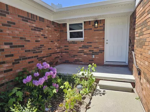 37971 Dor Sal, Sterling Heights, MI 48312
