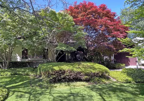 1220 S Oxford, Grosse Pointe Woods, MI 48236