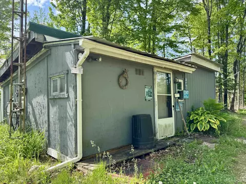 3601 Cr444, Rock, MI 49880
