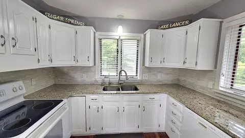 Kitchen - 4751 Appleby, Gladwin, MI 48624 photo 3 of 4