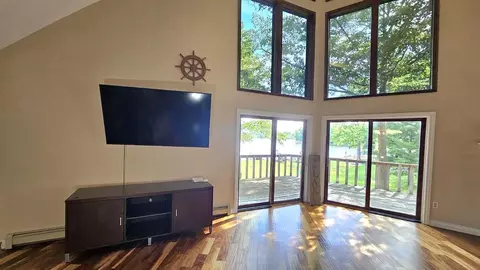 Living - 4751 Appleby, Gladwin, MI 48624 photo 2 of 8