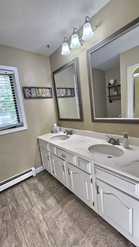 Bath - 4751 Appleby, Gladwin, MI 48624 photo 1 of 5
