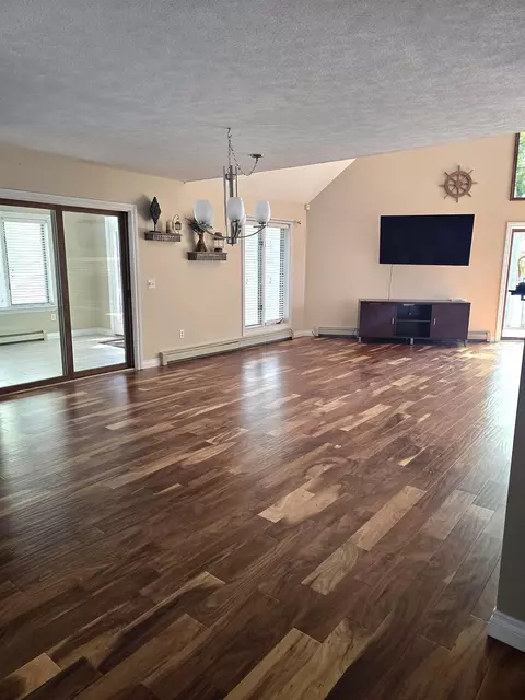 Living - 4751 Appleby, Gladwin, MI 48624 photo 5 of 8