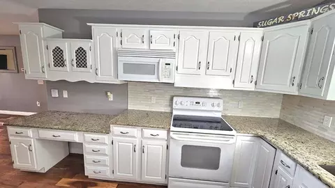 Kitchen - 4751 Appleby, Gladwin, MI 48624 photo 2 of 4