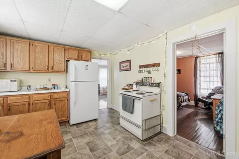 Kitchen - 404 S 3rd, Ishpeming, MI 49849 photo 4 of 5