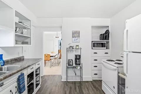 Kitchen - 404 S 3rd, Ishpeming, MI 49849 photo 2 of 5