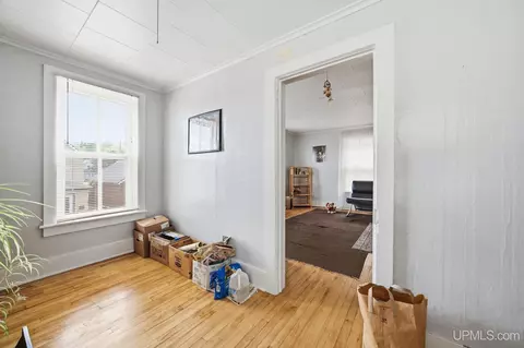 Entry Way - 404 S 3rd, Ishpeming, MI 49849 photo 1 of 1
