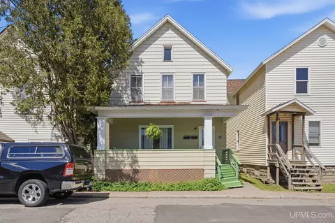 404 S 3rd, Ishpeming, MI 49849