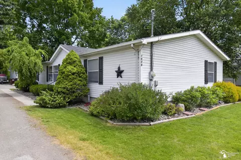 Exterior - 1070 Cherry, Temperance, MI 48182 photo 1 of 4