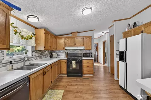 Kitchen - 1070 Cherry, Temperance, MI 48182 photo 4 of 6