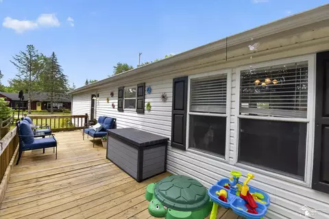 Exterior - 1070 Cherry, Temperance, MI 48182 photo 2 of 4