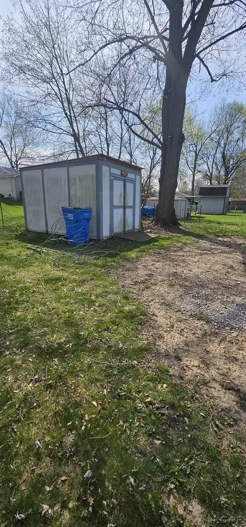 225 E Third, Onsted, MI 49265 photo 6