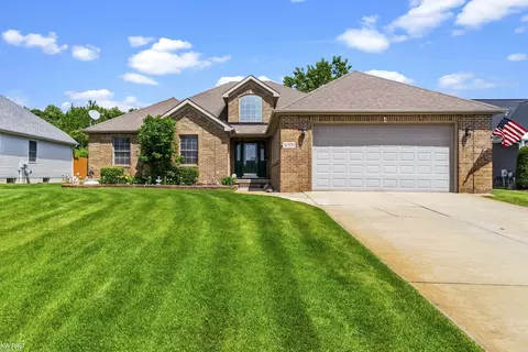 16355 Red Fox, Linden, MI 48451