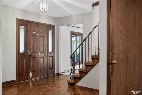 Entry Way - 8008 Fox Run, Temperance, MI 48182 photo 1 of 5