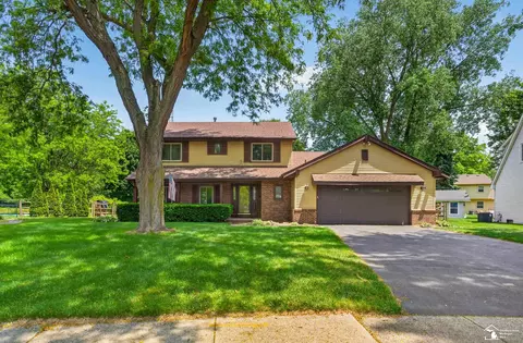 8008 Fox Run, Temperance, MI 48182