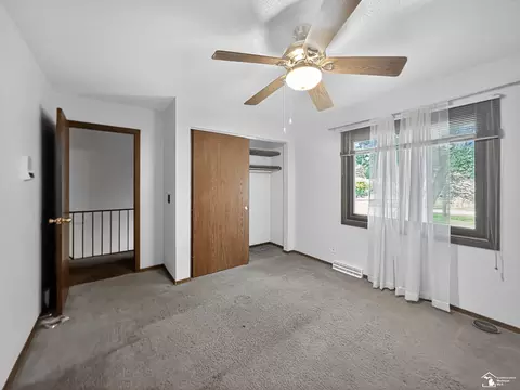 Bedroom - 8008 Fox Run, Temperance, MI 48182 photo 12 of 12