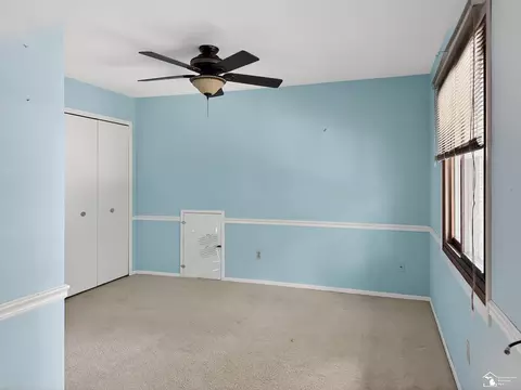 Bedroom - 8008 Fox Run, Temperance, MI 48182 photo 7 of 12