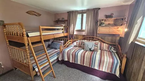 Bedroom - 4966 Prince, Gladwin, MI 48624 photo 5 of 10