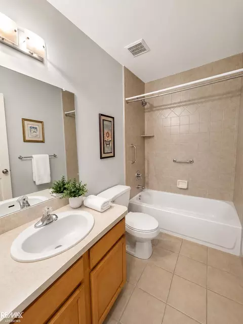 Bath - 9662 Nook, Algonac, MI 48001 photo 1 of 2