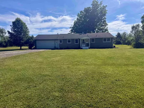 2041 Vandekarr, Owosso, MI 48867