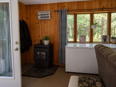 Entry Way - 9170 W Gladwin, Harrison, MI 48625 photo 2 of 2
