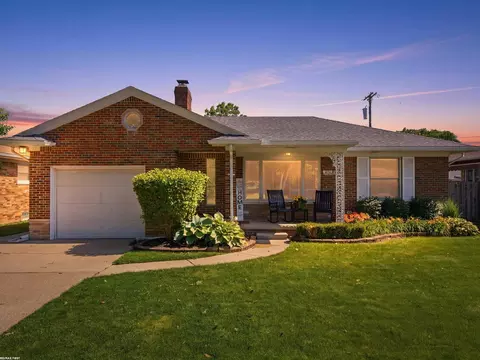 21023 Thiele, Saint Clair Shores, MI 48081