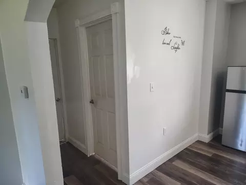 Entry Way - 210 Doepker, Owosso, MI 48867 photo 4 of 4