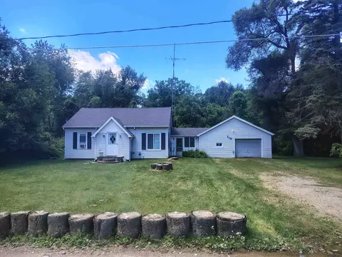 210 Doepker, Owosso, MI 48867