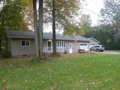 3205 Lee, Harrison, MI 48625