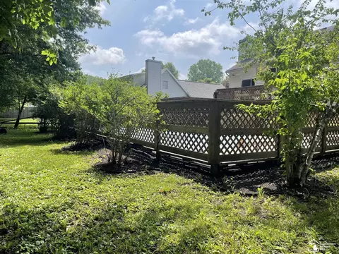2004 Stoneybrook, Temperance, MI 48182 photo 3
