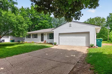 Exterior - 313 Dutch Ml, Flushing, MI 48433 photo 9 of 9