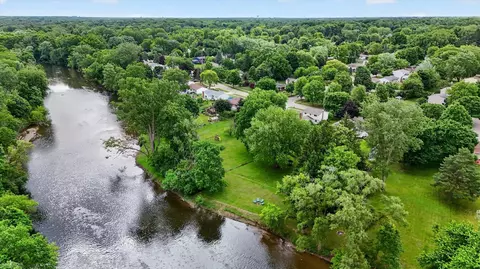 View/Area - 313 Dutch Ml, Flushing, MI 48433 photo 1 of 3